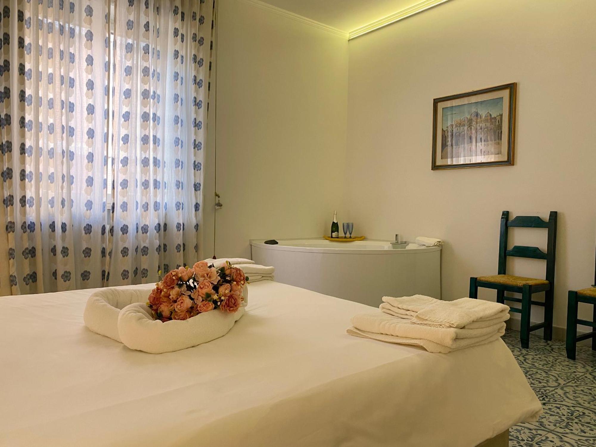 Suite Della Villa Lecce Extérieur photo