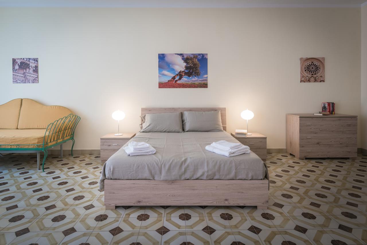 Suite Della Villa Lecce Extérieur photo