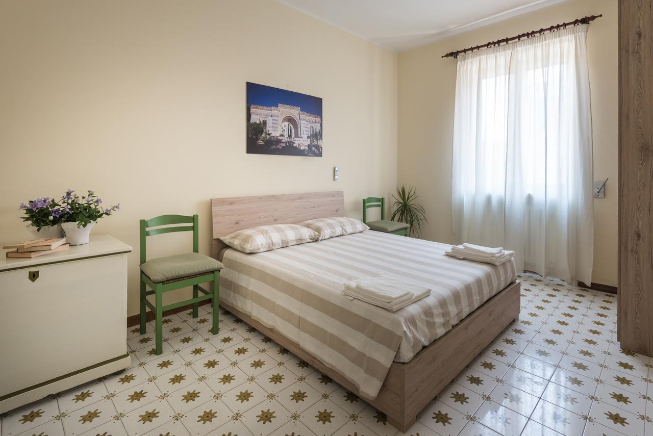 Suite Della Villa Lecce Extérieur photo